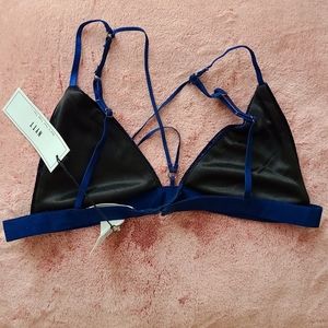 NYTT Velvet Bralette